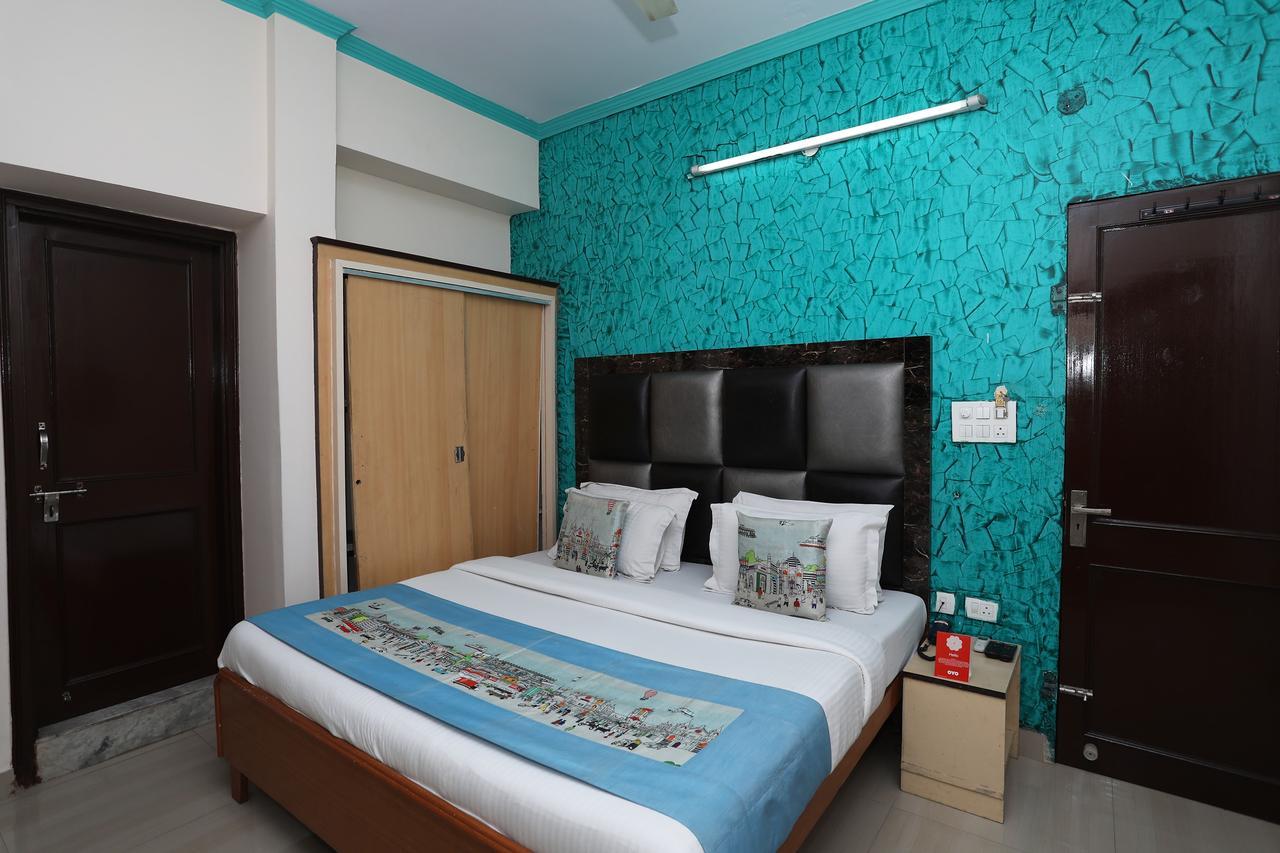 Hotel Deepak Джайпур Екстериор снимка