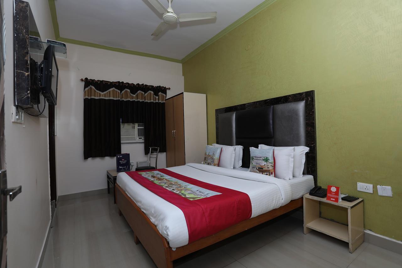 Hotel Deepak Джайпур Екстериор снимка