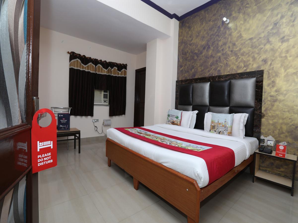 Hotel Deepak Джайпур Екстериор снимка