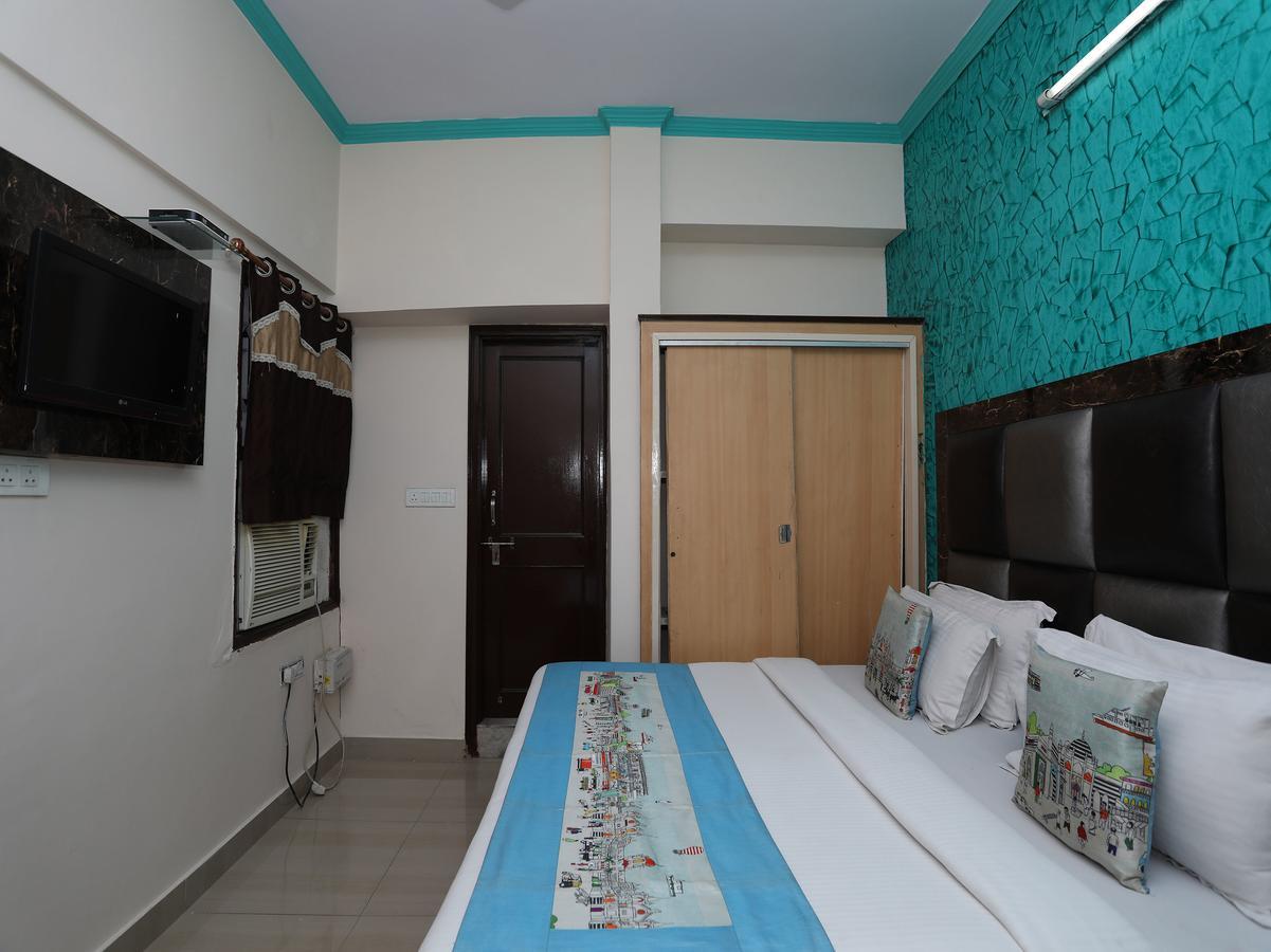 Hotel Deepak Джайпур Екстериор снимка