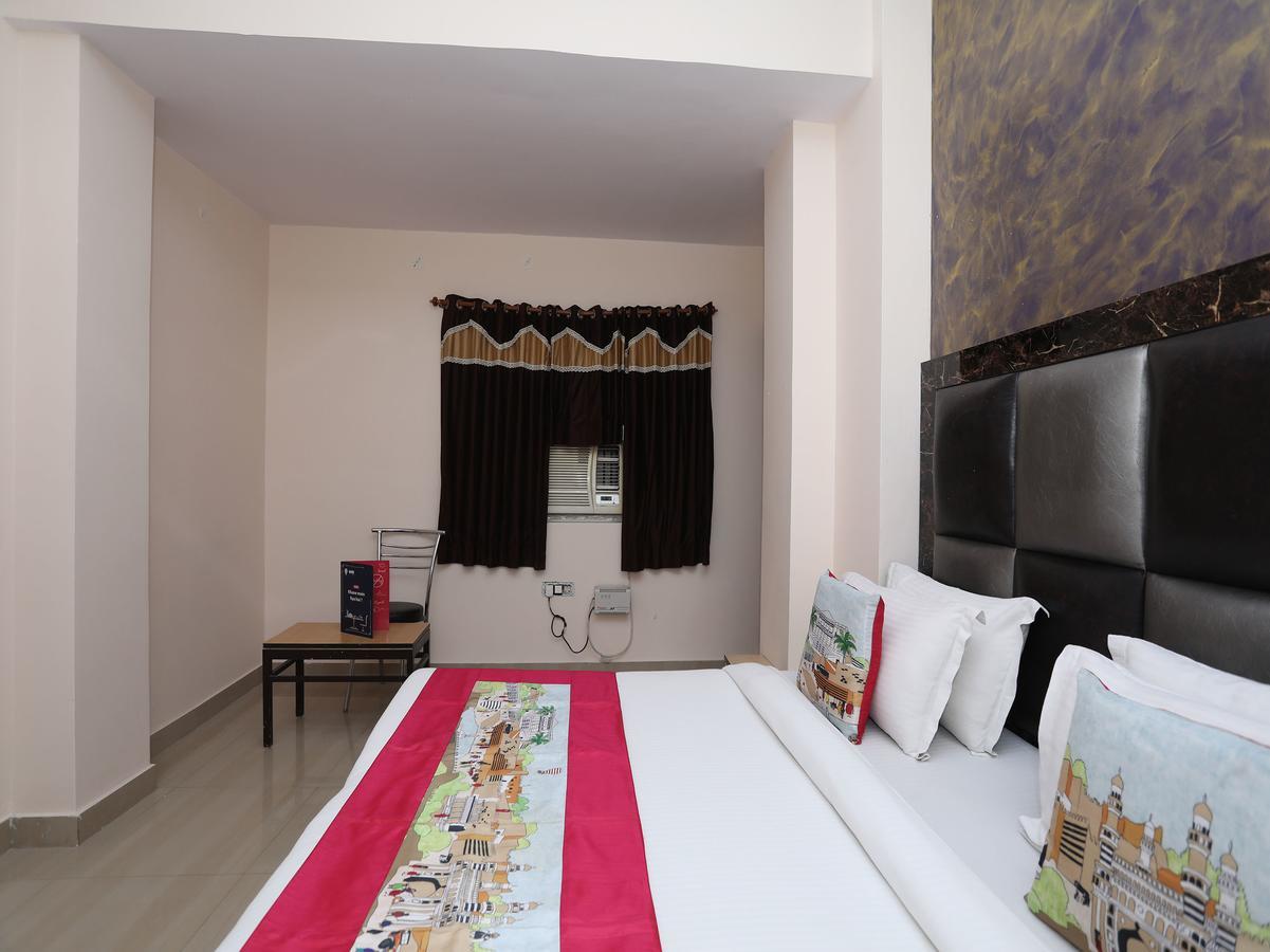 Hotel Deepak Джайпур Екстериор снимка