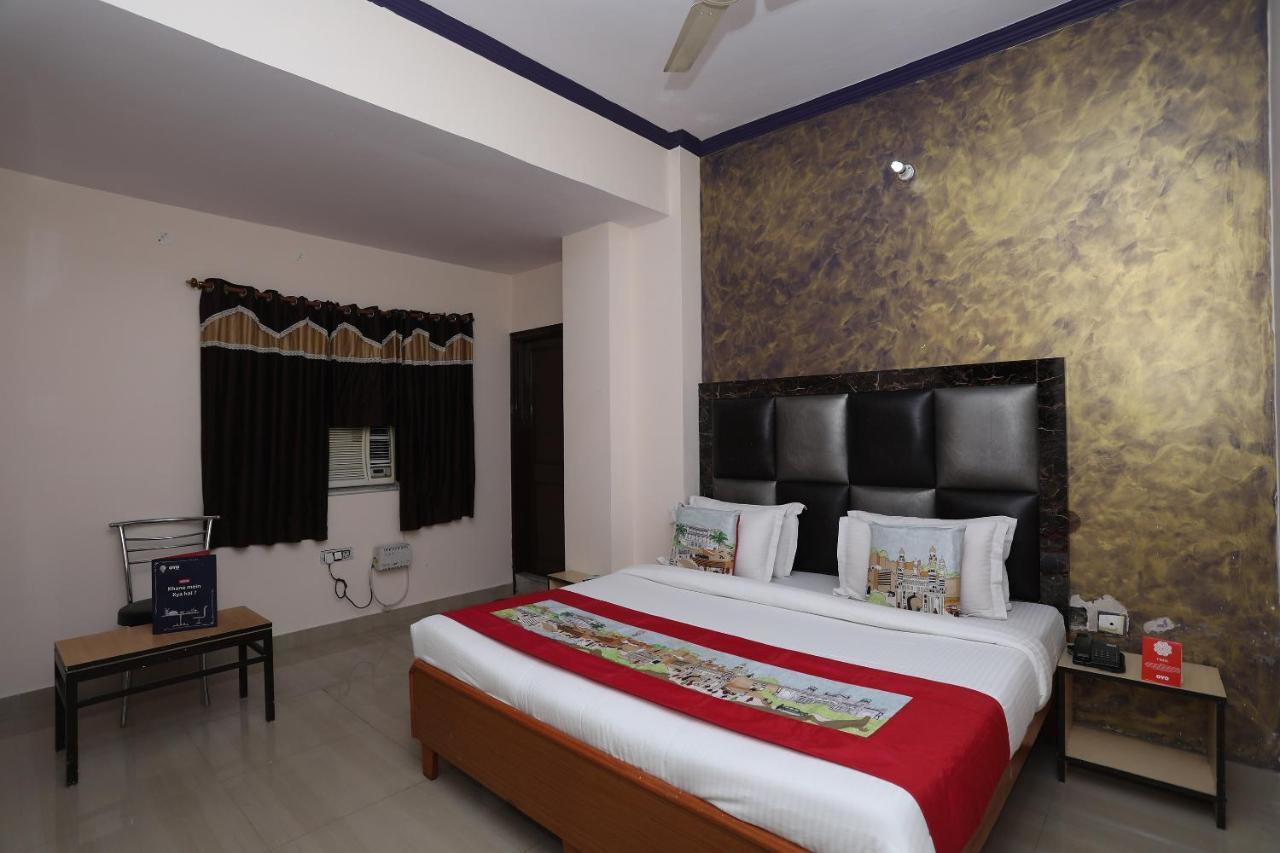 Hotel Deepak Джайпур Екстериор снимка